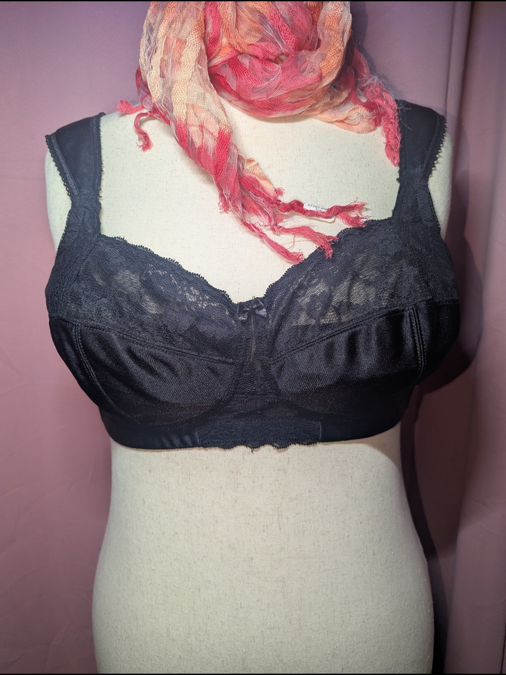 VENUS Lace-Trim Soft Support Wirefree Bra 42DDD/F
